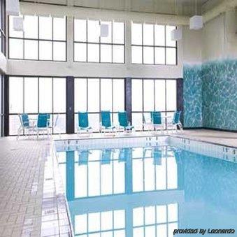 Rodeway Inn Akron Facilities photo