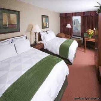 Rodeway Inn Akron Exterior photo